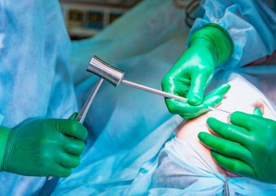 Best Laparoscopic Urology Treatment in Noida Extension